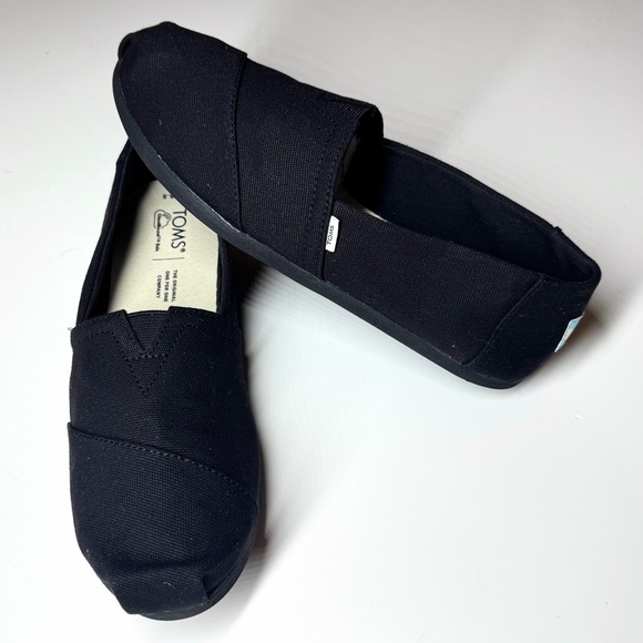 Toms Shoes - TOMS Women’s Black Canvas Slip-On Shoes Size- 8.5